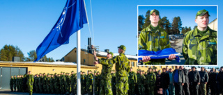 Värnpliktiga hissade Natoflaggan på F 21: "Nervöst"