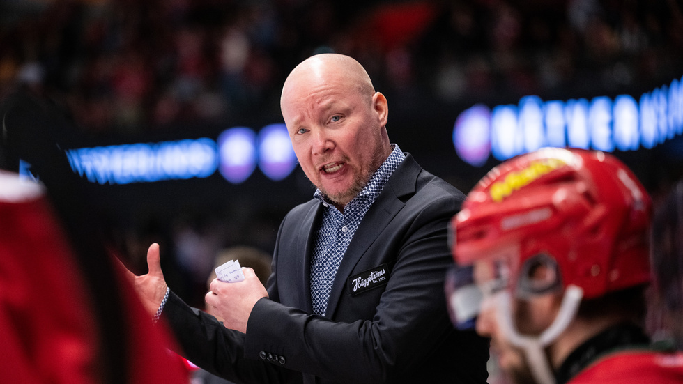 Jonas Holmström har tackat nej till rollen som huvudtränare för Vimmerby Hockey.