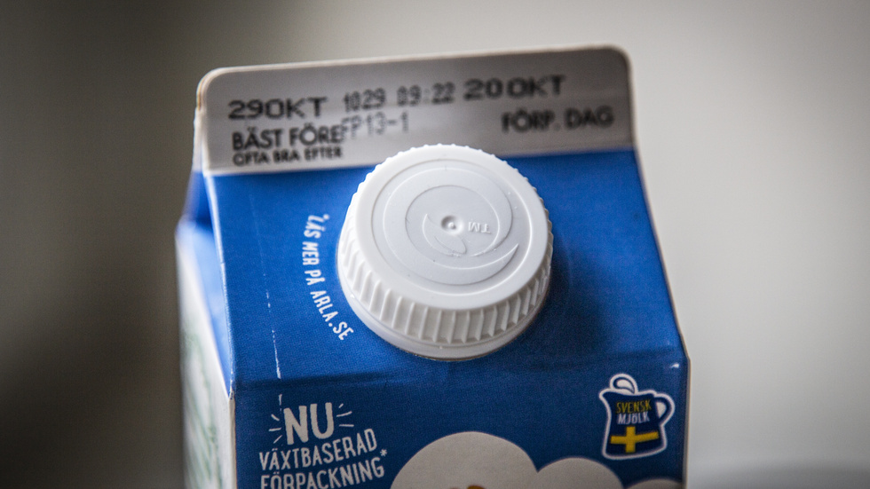 Det är knappast mjölkförpackningarnas plastkorkar som folk kastar ute på badstränderna. Korkade beslut kan undvikas om svenskarna i EU är mer på alerten. Det anser dagens debattör som är kandidat i valet till EU-parlamentet för partiet Medborgerlig Samling. 
