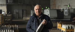 Anatolyj tvingades fly – nu gör han granater