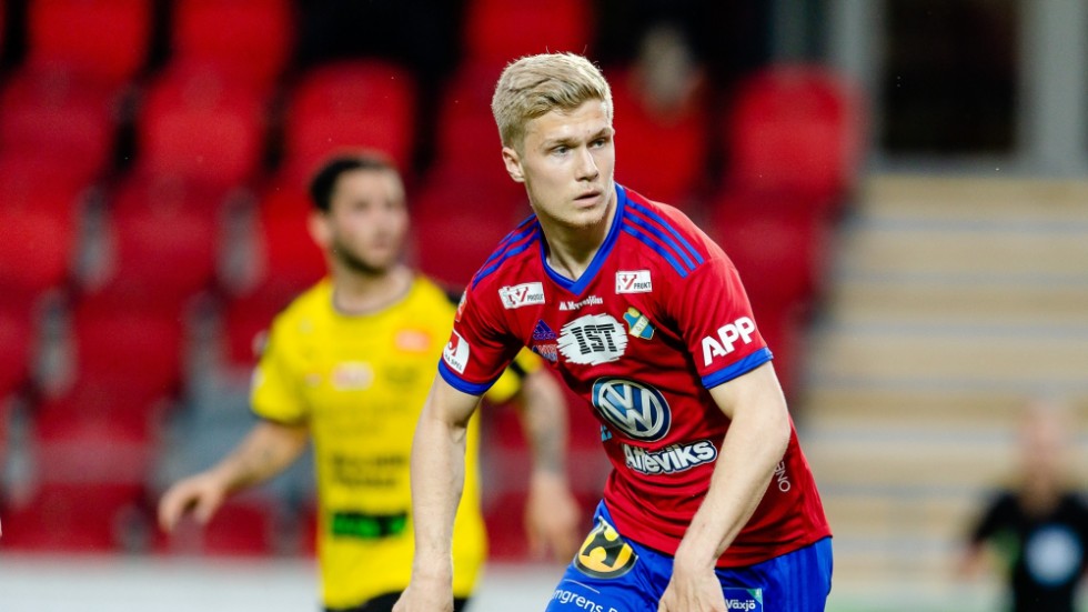 Gustav Ahrn i Östertröjan från 2019. Ifjol blev det elva mål i division 2. 