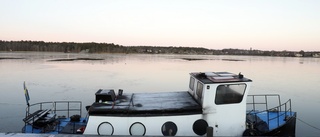 Omskriven båt har sjunkit vid Visholmen – räddningstjänsten sanerar