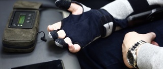 TV: Marcus arm slets av i olycka – fick världsunik robothandske: "Kan använda båda händerna"