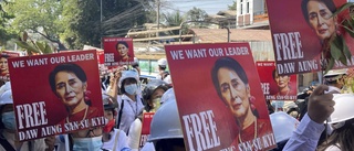 Suu Kyi flyttad till isoleringscell