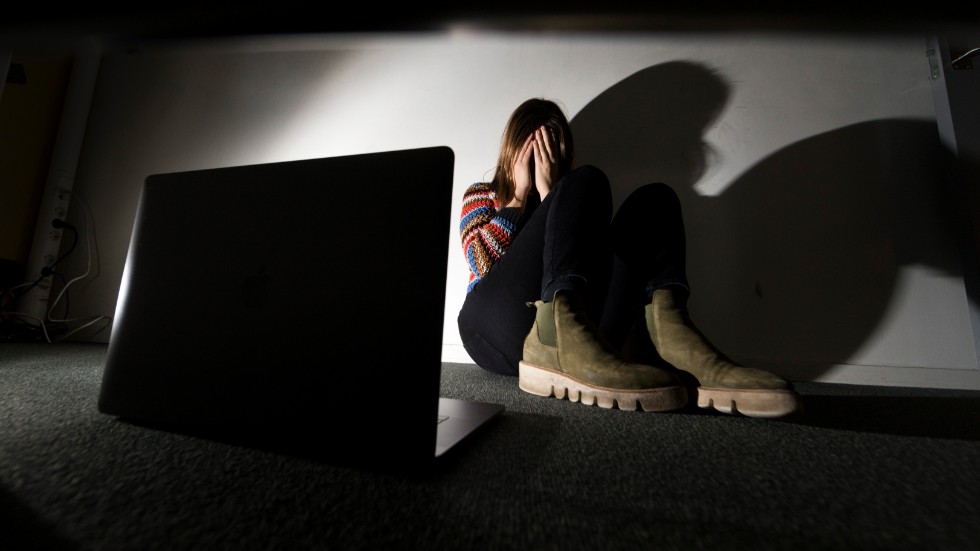 Under sommaren tillbringar en del barn mer tid på nätet, och som förälder kan det vara läge att prata med dem om internetrelaterade sexuella övergrepp. Arkivbild.