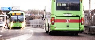 Gratis bussresor ges bort för att minska utsläpp