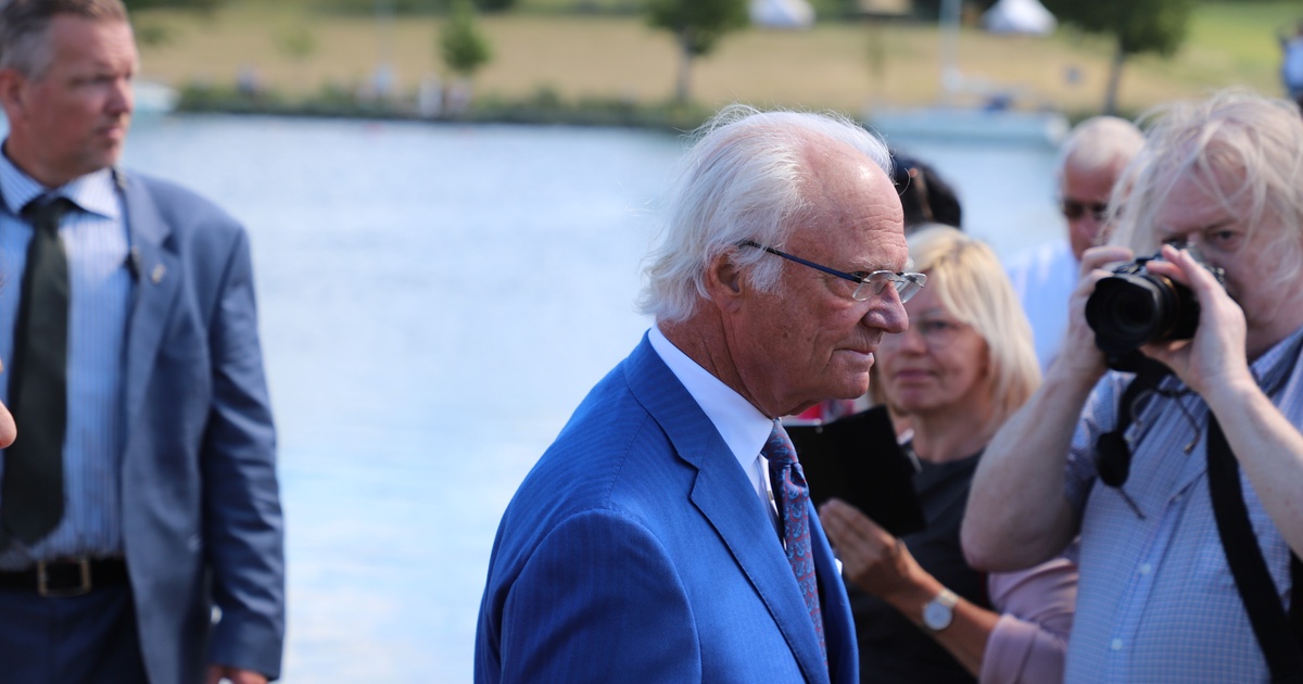 Diggi diggi diggi ding ding ding, här glider den riktiga kingen in i