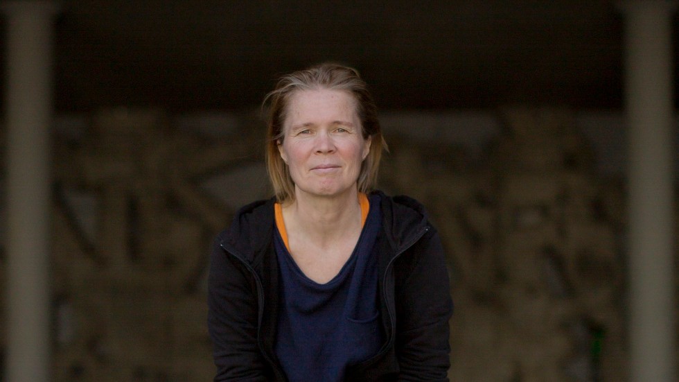 Ia Genberg (född 1967) är en svensk författare bosatt i Stockholm. Hon debuterade med romanen "Söta fredag" (2012). Senast gav hon ut novellsamlingen "Klen tröst" (2018).