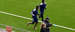 Här tränar Samuel Adegbenro med IFK-truppen – Norling: "Tolka ingenting"