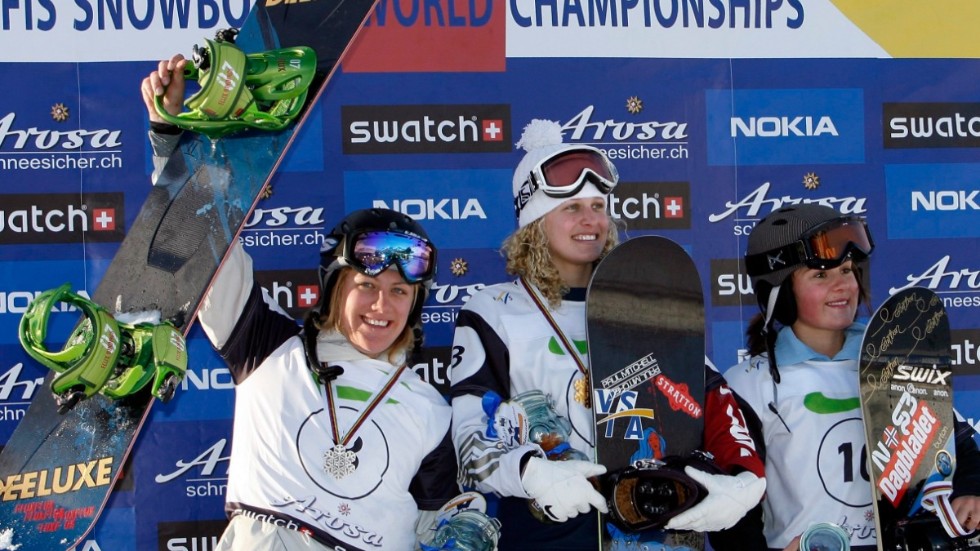 Lindsey Jacobellis, högst upp på pallen under VM 2007, tog OS-guld i snowboardcross – 16 år efter att ha gått miste om guldet i Turin.
