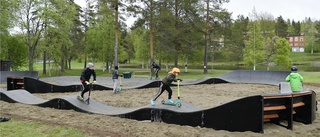 Se de första åken på Pumptrackbanan i Boliden