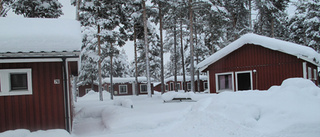 Två begärs häktade