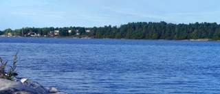 Besked från regeringen – utökat strandskydd står fast i Västerviks kommun • Jonsson (S) besviken: "300 meter är långt"