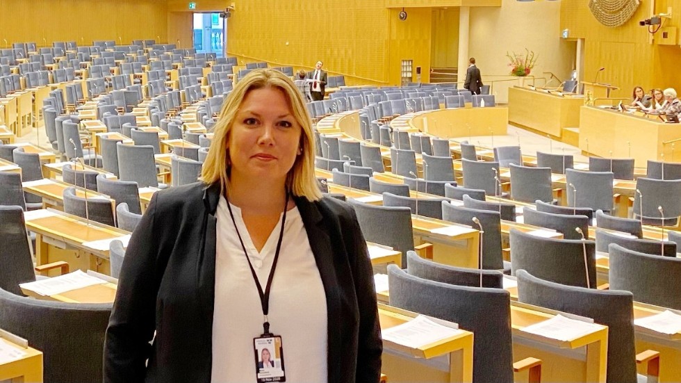 Marie Nicholson (M) byter nu från kommunpolitiken i Vimmerby till riksdagen. På måndagen var hon med om att utse Andreas Norlén till talman för ytterligare fyra år. 