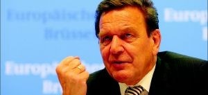 Schröder på offensiven