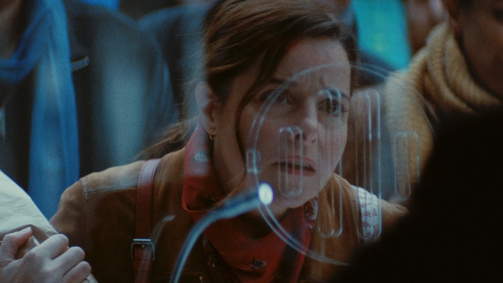 I den franska thrillern ”Heltid” försöker den ensamstående mamman Julie (Laure Calamy) få livet att gå ihop under en tågstrejk som gör det nästan omöjligt för henne att ta sig till och från jobbet.