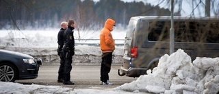 Polisen söker vittnen till biljakten