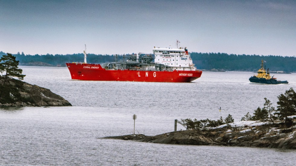 Fartyget ”Coral Energy” kom till Nynäshamn även den 24 februari. Bilden är från det tillfället.