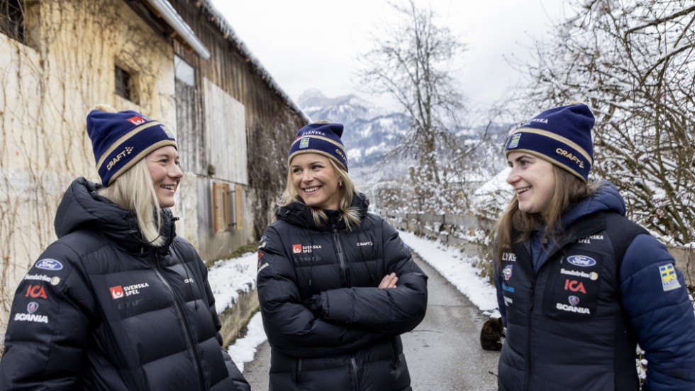 Maja Dahlqvist och Frida Karlsson är tillbaka i skidlandslaget. Det innebär att de kommer att försäsongsträna med bland andra Ebba Andersson (till höger). Arkivbild.