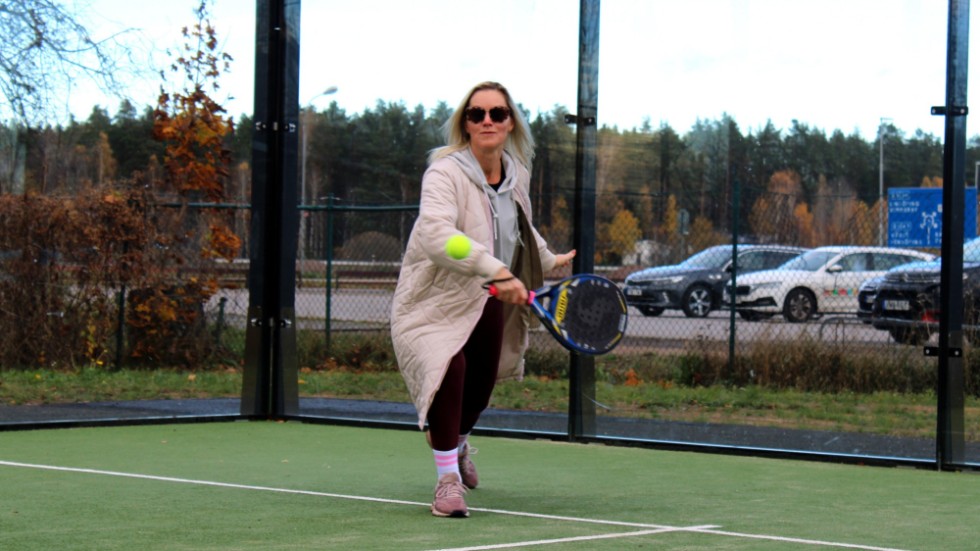 Padel är inte riktigt Hanna Ankarberg Lagergrens grej, säger hon själv. Hon spelar hellre tennis men tycker trots det att de nya tillskotten i Målilla är ett bra initiativ. "Jag tycker att det är roligt att det satsas lite", säger hon.