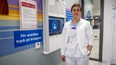 Polycomkiosken tar emot patienterna på akuten – tekniska lösningen skyddar mot smitta: "Vi är jättenöjda"