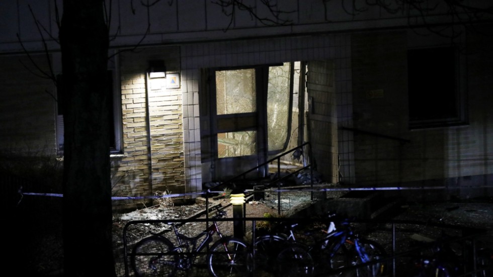 Under nyårskvällen 2022 skedde en explosion i porten på ett flerfamiljshus i Rågsved i södra Stockholm. Arkivbild.