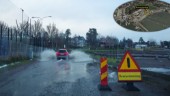 Varningskyltarna vid Askögatan framme – igen: "Översvämmas varje år" ✓Inga åtgärder förrän hela området är utrett 