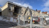Se när grävmaskinen tuggar sönder Centrumgården
