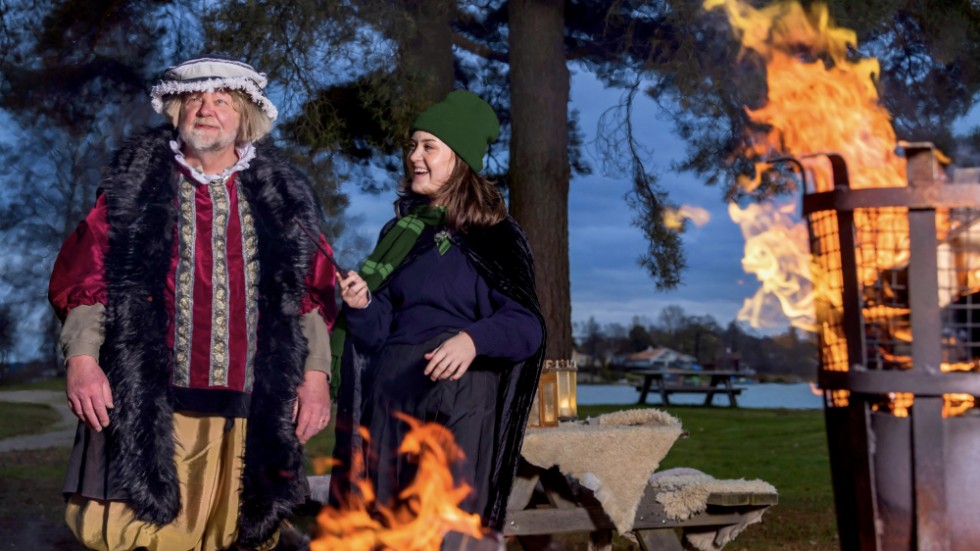 Tommy Hjernert som Gustav Vasa och Nadja Bech som Retstickan inledde 500-årsresan i Strängnäs med "Tidernas vinterfest" i Stallarholmen nyligen.