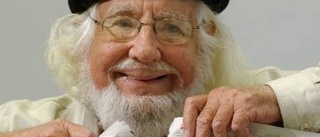 Ernesto Cardenal på plats till slut