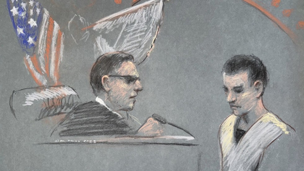 Spionmisstänkte Jack Teixeira inför domare i fredags.