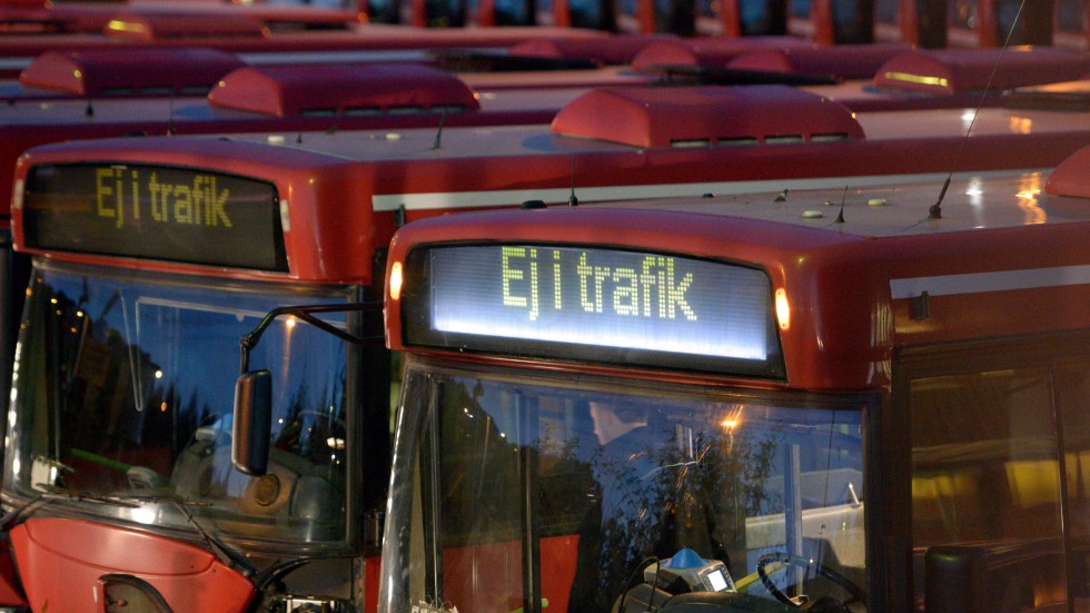 Om bussbranschen inte lyckas rekrytera bussförare kan det innebära att turtätheten minskar eller turer ställs in. Arkivbild.