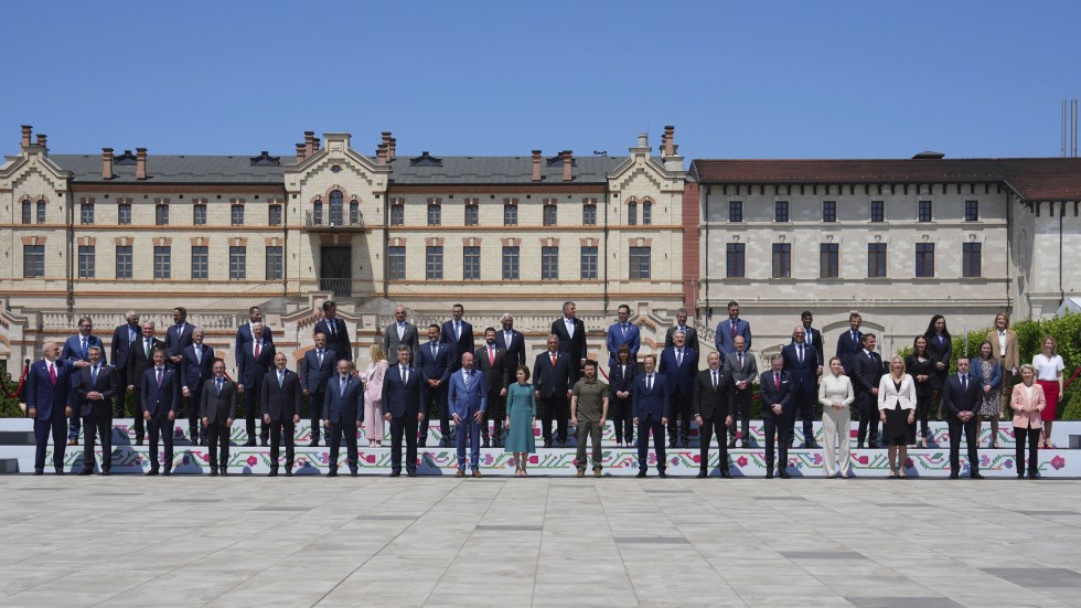 Europas ledare poserar på gruppfoto vid torsdagens EPG-möte i Moldavien.