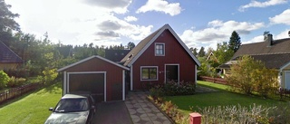 Huset på Fasangatan 18 i Östhammar har bytt ägare två gånger sedan 2023