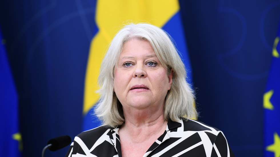 Socialtjänstminister Camilla Waltersson Grönvall (M) vill göra om den statliga barn- och ungdomsvården. Det behövs. Medan Sis-hemmen har visat prov på bristande bakgrundskontroll av personal och haft svårt att rekrytera rätt kompetenser, är lagstiftningen för HVB-placerade ungdomar tandlös. 