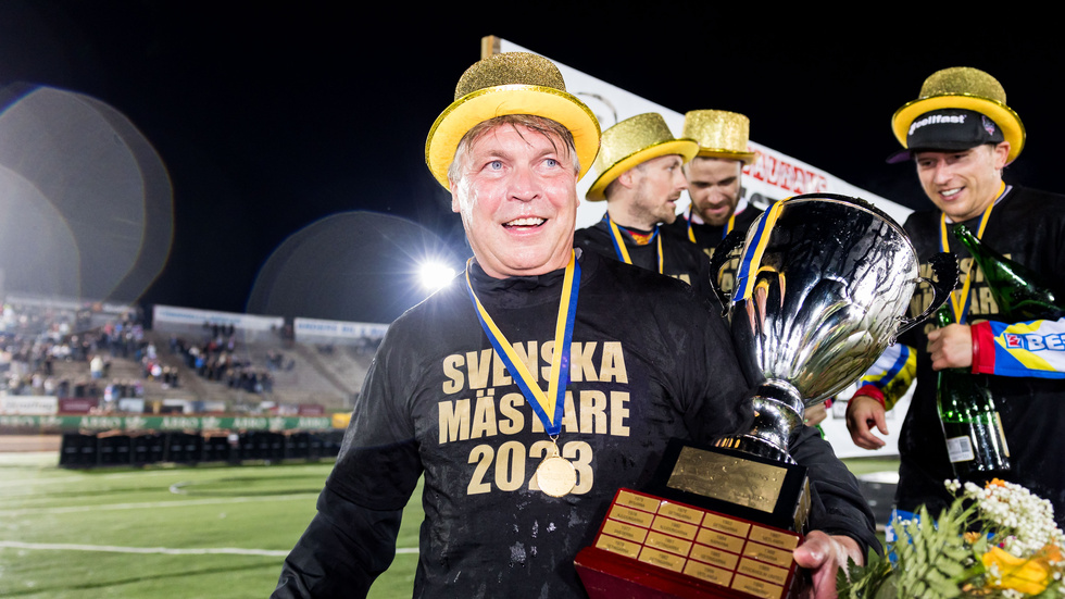 2023 blev en fantastisk säsong för Dackarna, som vann SM-guld. Nu är de ett jagat byte. Vi tog ett snack med guldledaren Mikael Teurnberg om förberedelserna inför den nya säsongen. 