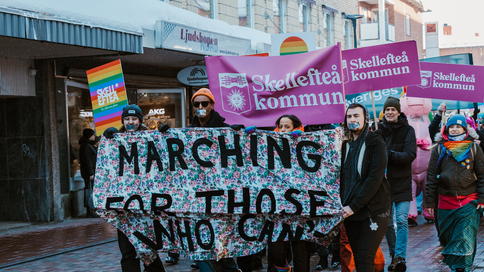 Pridetåget i Skellefteå 2024. Denna helg är det Prideparad i Stockholm