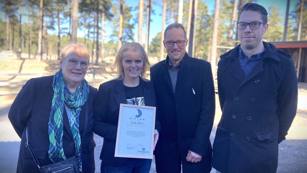 På Internationella kvinnodagen utsågs Emilie Strid till årets kvinnliga företagare i Vimmerby av Centerpartiet. Priset delades ut av Lisbeth Karlsson, Peter Karlsson och Christoffer Cederstrand.