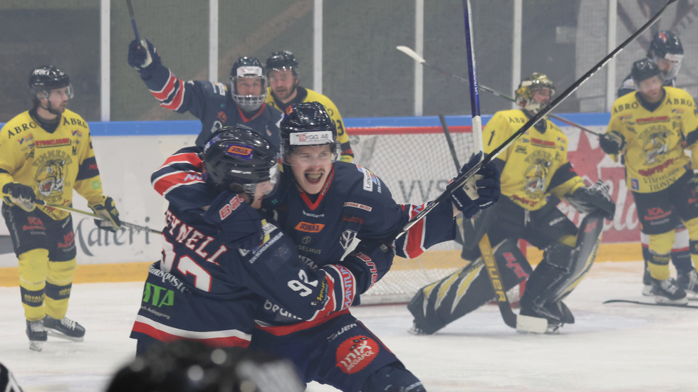 Halmstad fick en flygande start mot Vimmerby Hockey som aldrig orkade resa sig.