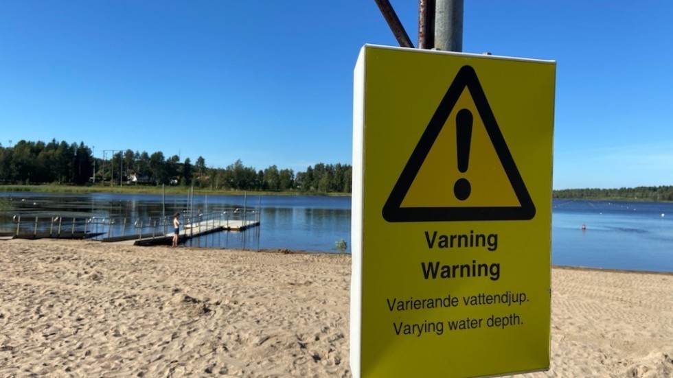Var uppmärksam! Djupa hål i botten. Varningen från Luleå kommun gör gällande att hålla uppsikt speciellt när det gäller barn och ej simkunniga.