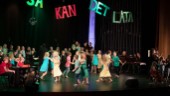 Backemusikalen "Så kan det låta" • 94 barn dansade och sjöng i Christinasalen