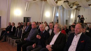 Politikerna mötte företagare på Gränsö • Viktigaste punkterna i näringslivstrategin • Dyra elpriser: Hur kan kommunen hjälpa näringslivet?