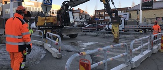 Vattenläcka i centrala Skellefteå lagad – gata fortfarande avstängd
