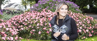 16-åriga Hanan Hamedi driver eget glasföretag: "Jag vill gärna utmana mig själv"