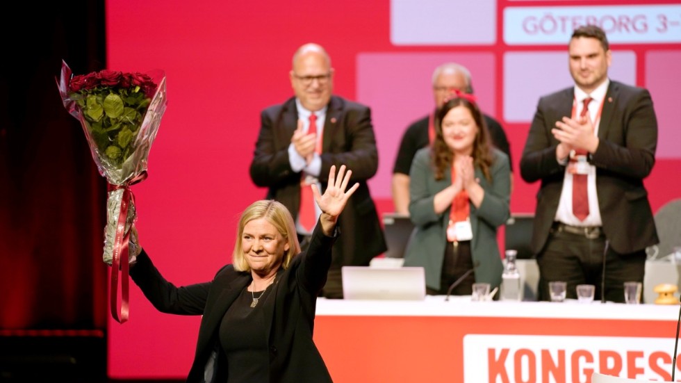 Här tackar en helt nyvald Magdalena Andersson kongressen för förtroendet att få leda Socialdemokraterna.