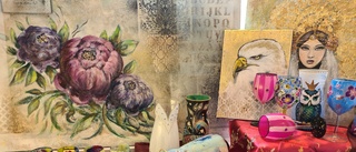 Alundakonstnär ställer ut handmålade glas och vaser