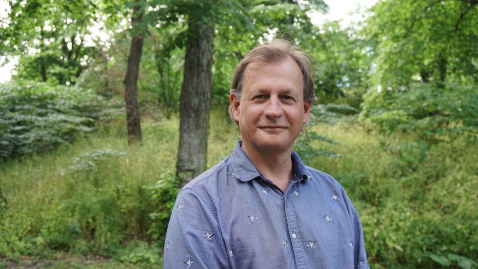 Genom att sluta med kalhyggen och införa ett hållbart skogsbruk kan Kalmar län bli en förebild för framtidens sätt att bruka skogen, skriver Carl Schlyter, kampanjledare på Greenpeace.