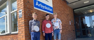 Adam lämnar Årbyskolan med full pott: "Kul med A i alla ämnen". 