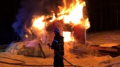 Villa brinner i by utanför Älvsbyn: "En fullt utvecklad brand"
