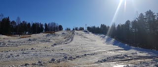 Därför plogas det i Ormbergsbacken